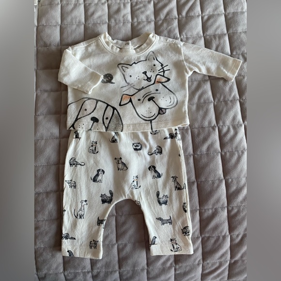 💥4/$20💥 Baby 100% Organic Cotton
Graphic Outfit Set - 4 for $20 - Picture 2 of 4